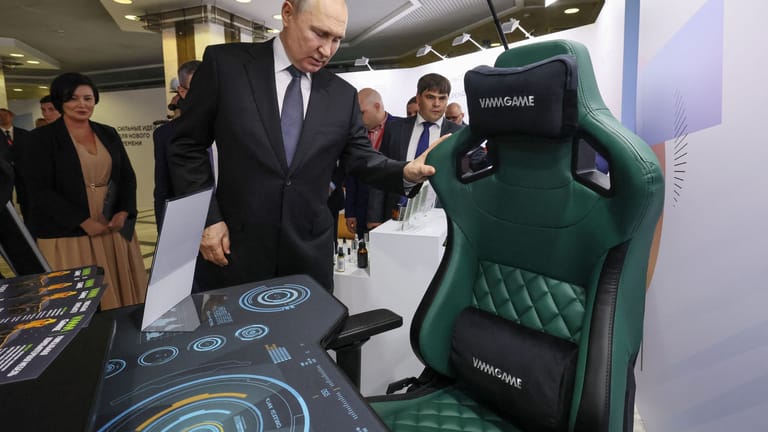 29. Juni 2023: Putin auf einer Technologiemesse in Moskau: Der Kriegsherr besuchte dort das Panel "Starke Ideen für eine neue Welt".