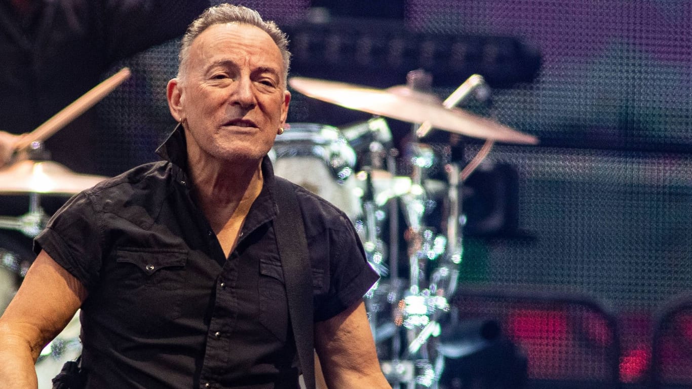 Bruce Springsteen: Der Musiker verletzte sich auf der Bühne.