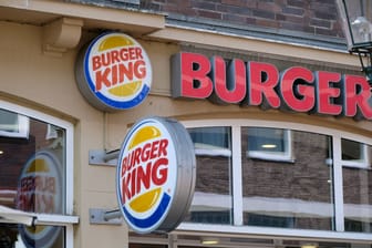 Burger King (Archivbild): In der Filiale in Berlin-Tegel räumten die Gangster den Tresor aus.