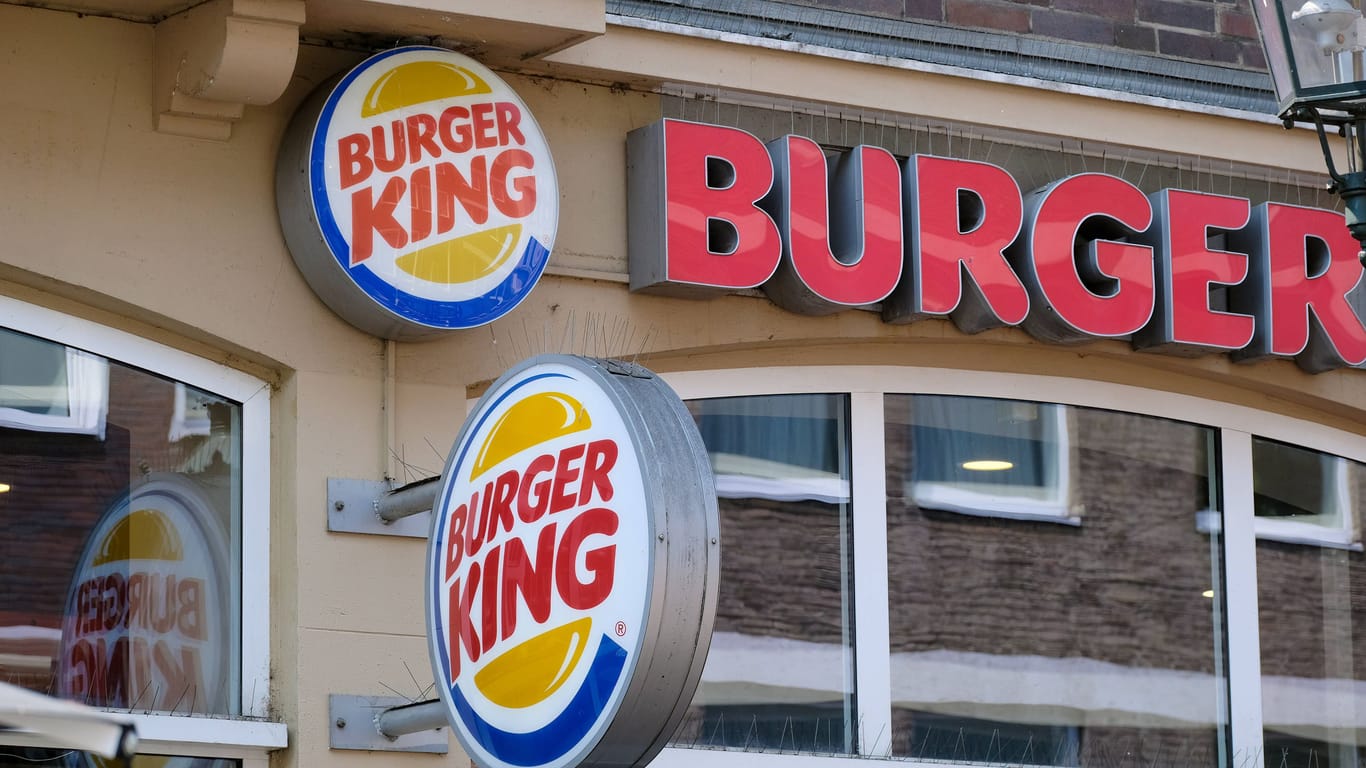 Burger King (Archivbild): In der Filiale in Berlin-Tegel räumten die Gangster den Tresor aus.
