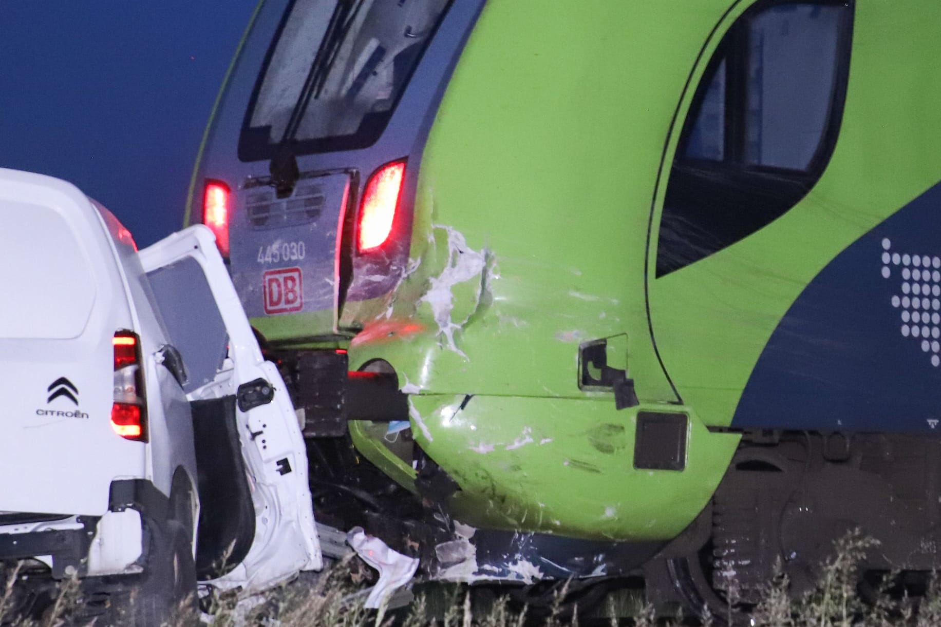 Unfallstelle in Schleswig-Holstein: Die Strecke wurde gesperrt.