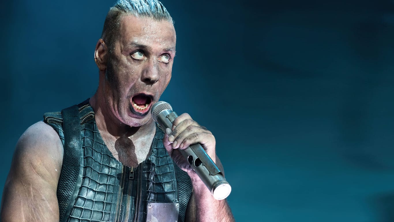 Till Lindemann: Der Rammstein-Frontsänger scheint sich einen Spaß aus den Missbrauchsvorwürfen zu machen.