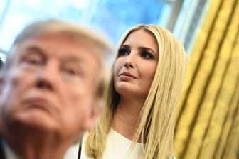 Donald Trump anlässlich des Starts der weltweiten Kampagne zur Frauenförderung im Februar 2019. Neben ihm Tochter Ivanka, die Präsidentin der Initiative.