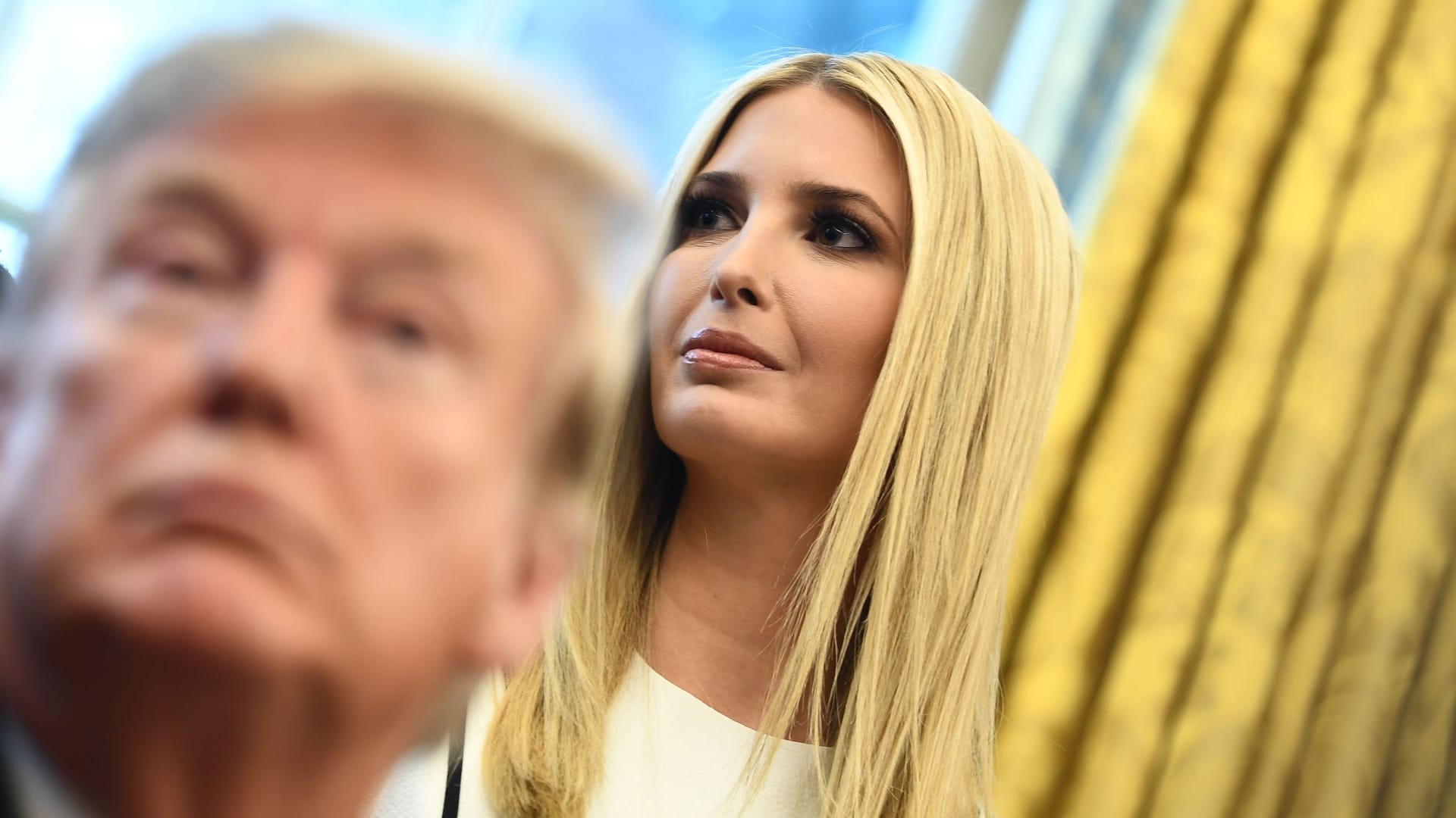 Donald Trump anlässlich des Starts der weltweiten Kampagne zur Frauenförderung im Februar 2019. Neben ihm Tochter Ivanka, die Präsidentin der Initiative.