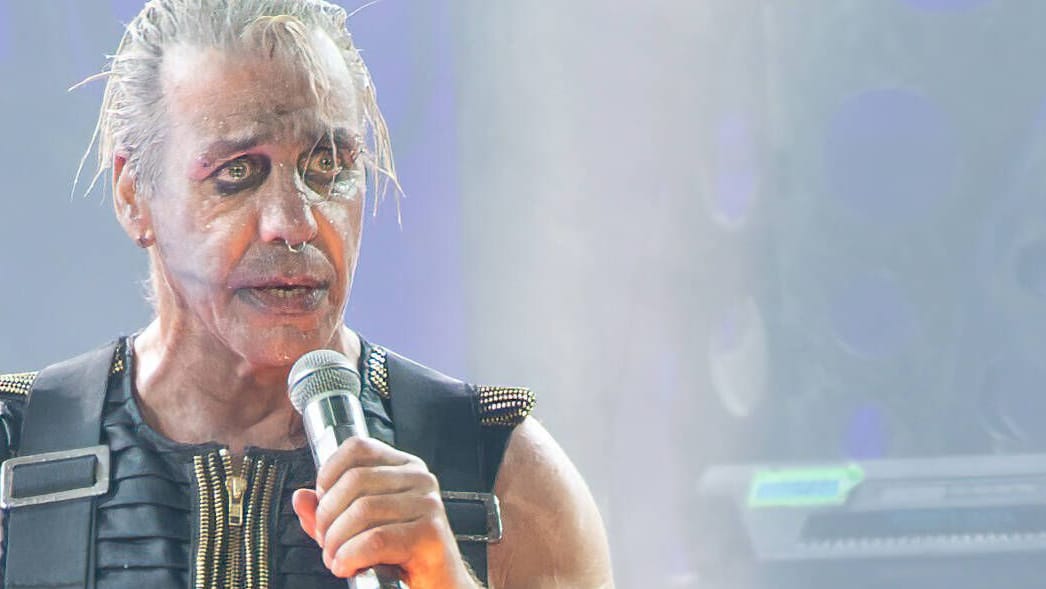 Till Lindemann: Der Rammstein-Frontmann hat eine erwachsene Tochter.