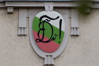 Das Logo der Burschenschaft Danubia in München-Bogenhausen: Der Verfassungsschutz beobachtet die Gruppe.