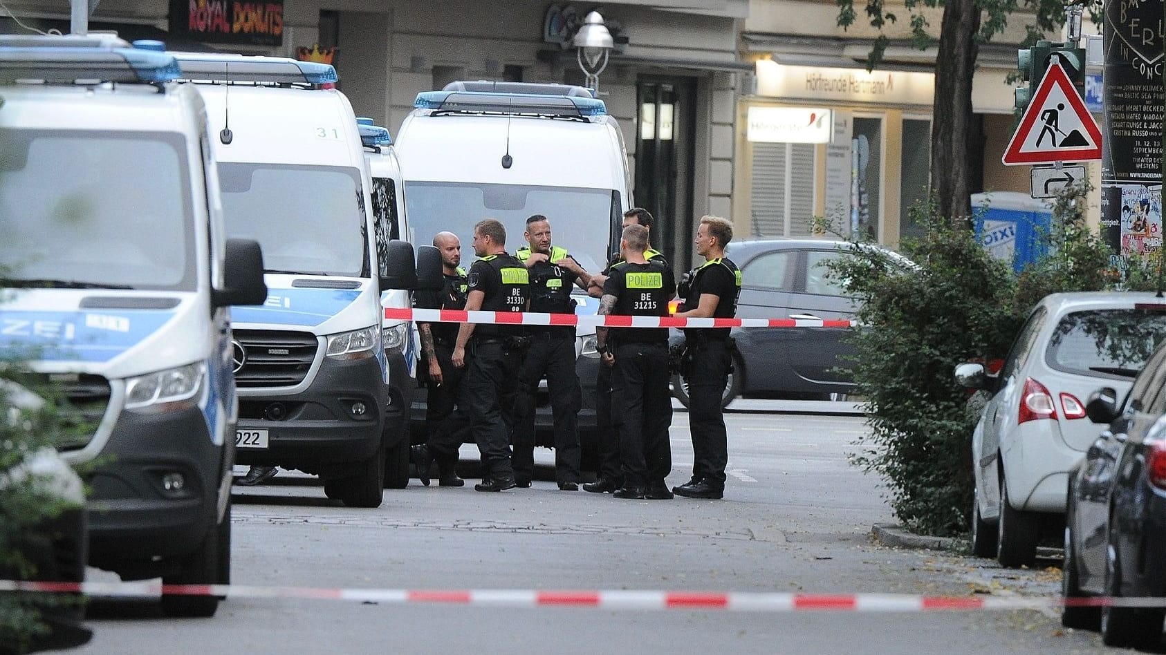 Polizeieinsatz am Karl-August-Platz: Eine Einsatzhundertschaft war laut einem Bericht im Einsatz.