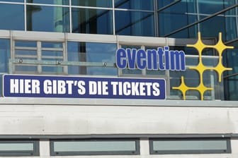 Ticketshop von CTS Eventim (Archivbild): Die Aktie des Anbieters stürzte am Montag ab.