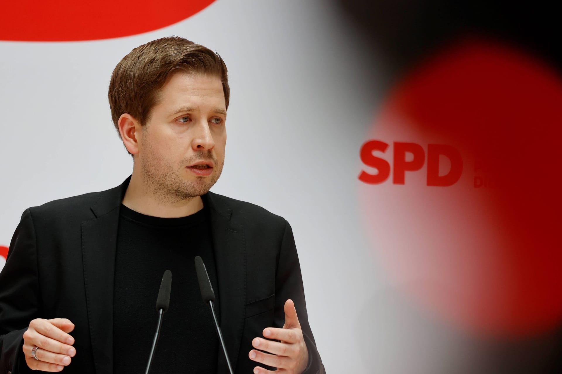 SPD- Generalsekretär Kevin Kühnert (Archivbild): Er wirft der AfD populistische Lügen vor.