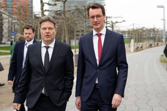Bundeswirtschaftminister Robert Habeck und NRW-Ministerpräsident Henrik Wüst (Archiv): Beide werden zur Kundgebung der IG Metall bei Thyssenkrupp erwartet.