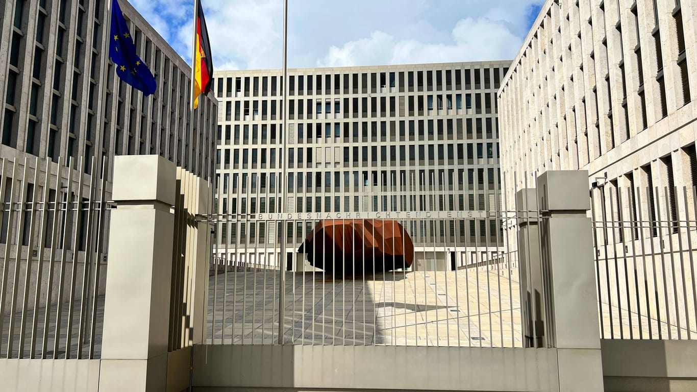 Die Zentrale des BND in Berlin (Archivbild): Jetzt soll offenbar untersucht werden, wann man Kenntnis vom Prigoschin-Aufstand hatte.