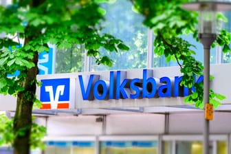 Volksbank-Logo (Symbolbild): Jede vierte Bank bietet Sparern keine Zinsen auf Tagesgeld.