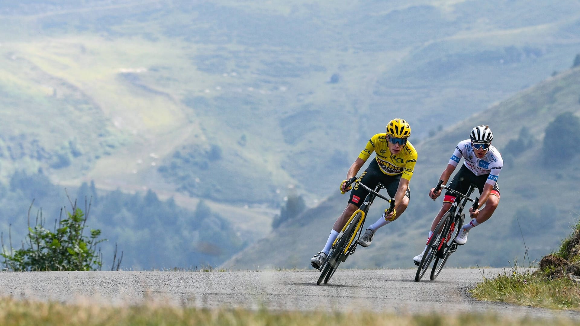 Tadej Pogačar (r.) gegen Jonas Vingegaard: Auch bei der 110. Tour de France werden sich die Favoriten duellieren.