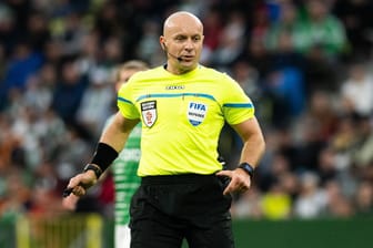 Szymon Marciniak: Er darf das Finale der KΓΆnigsklasse pfeifen. Szymon Marciniak: Er darf das Finale der KΓΆnigsklasse pfeifen.