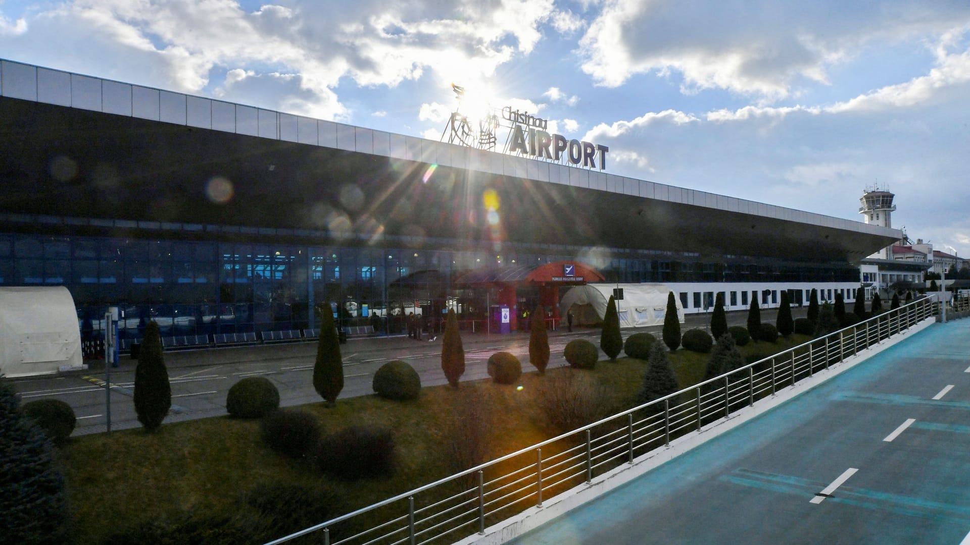 Flughafen in Chisinau (Archivbild): In dem Flughafen soll ein Mann Schüsse abgegeben haben. Flughafen in Chisinau (Archivbild): In dem Flughafen soll ein Mann Schüsse abgegeben haben.