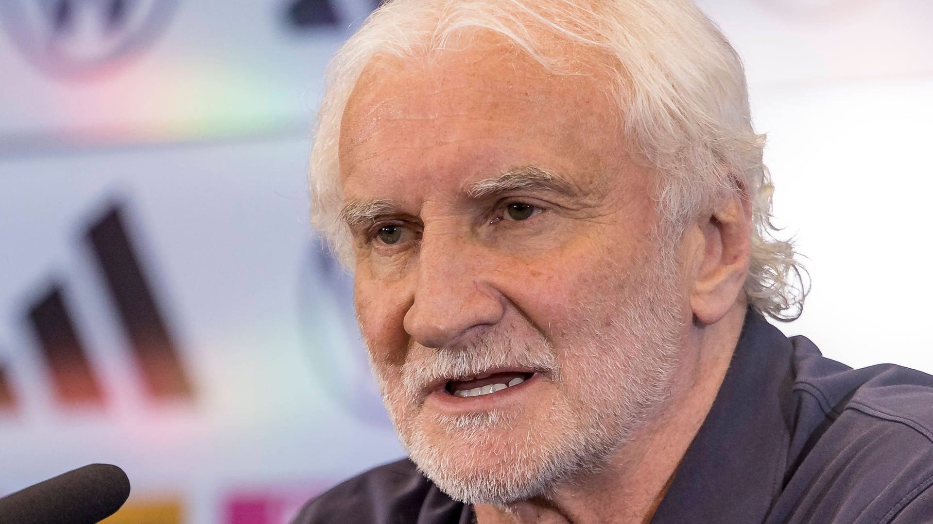 DFB-Sportdirektor Rudi Völler in einer Pressekonferenz auf dem DFB-Campus in Frankfurt.