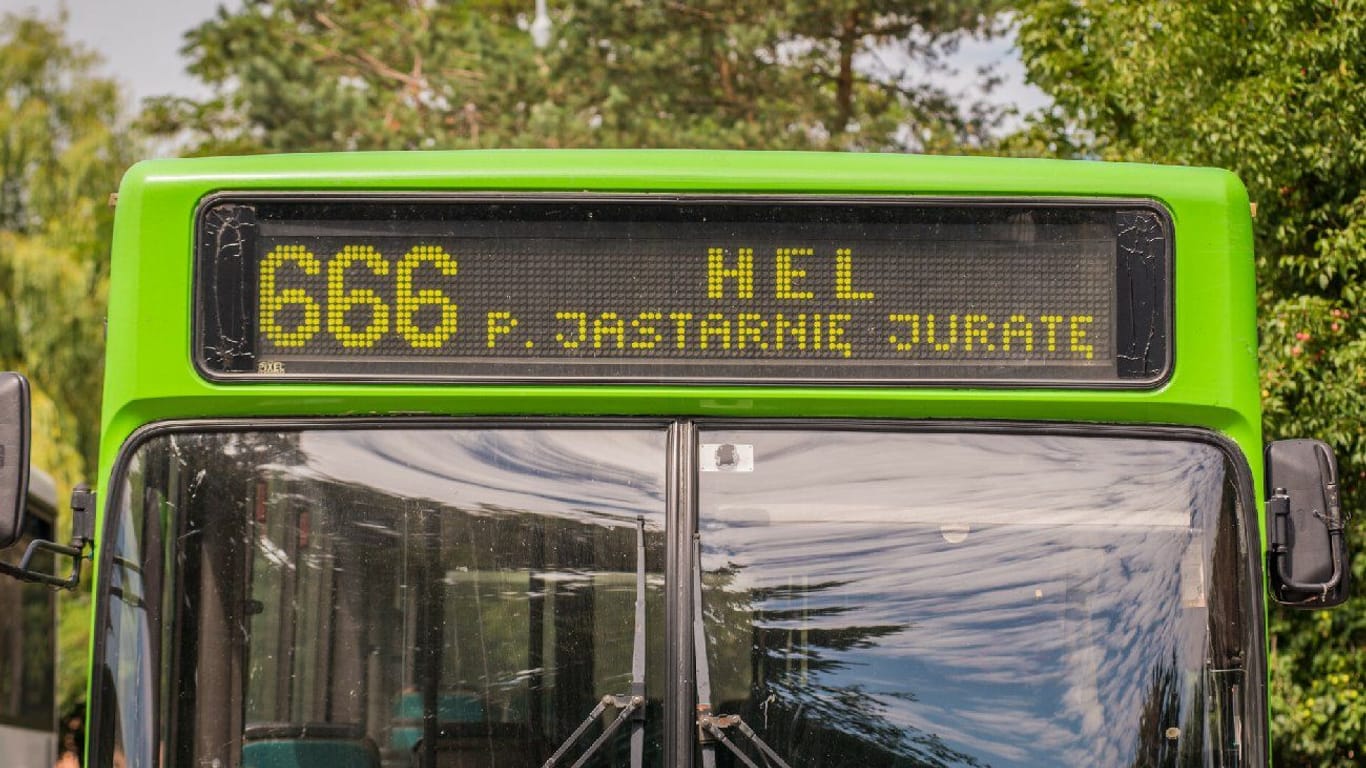 "Highway to Hel": Die Buslinie 666 in den polnischen Ort Hel gibt es nicht mehr.