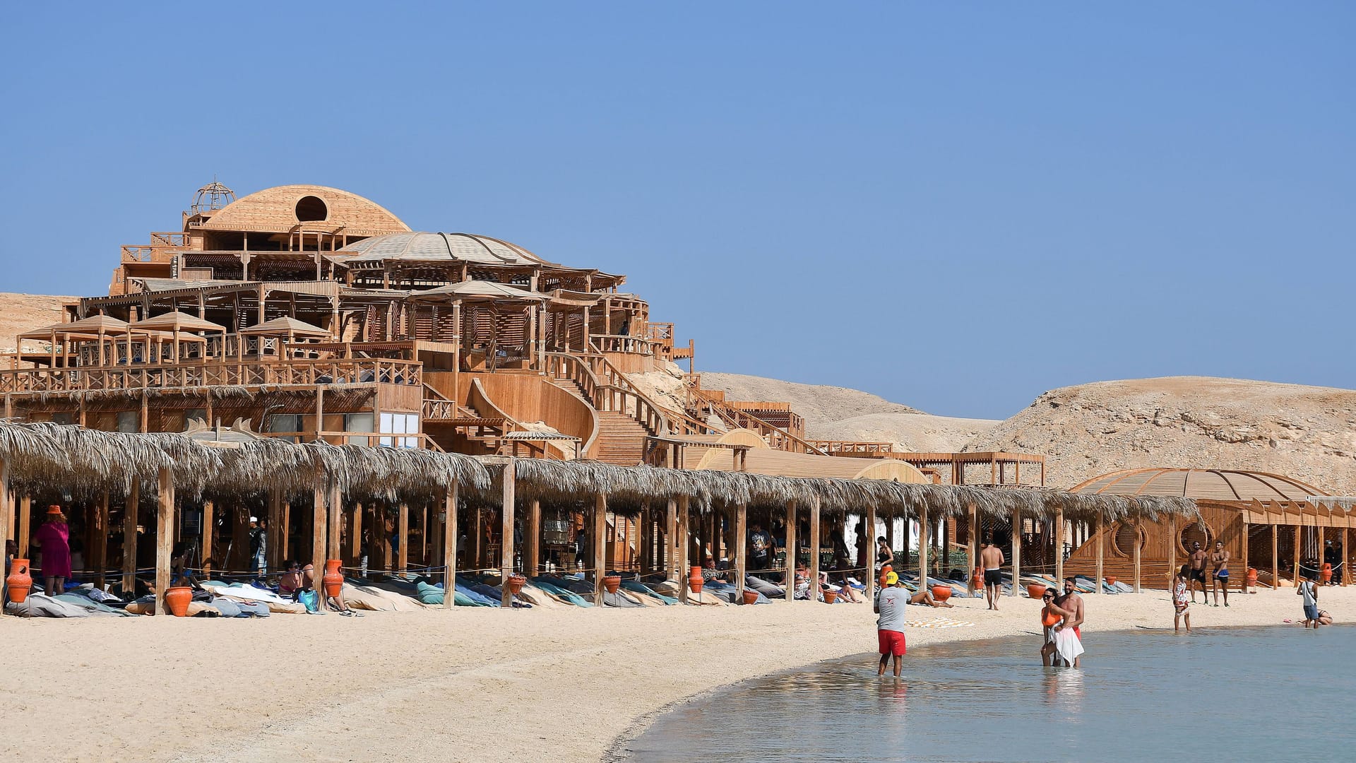 Touristen in Hurghada: Sommerurlaub ist hier besonders günstig.