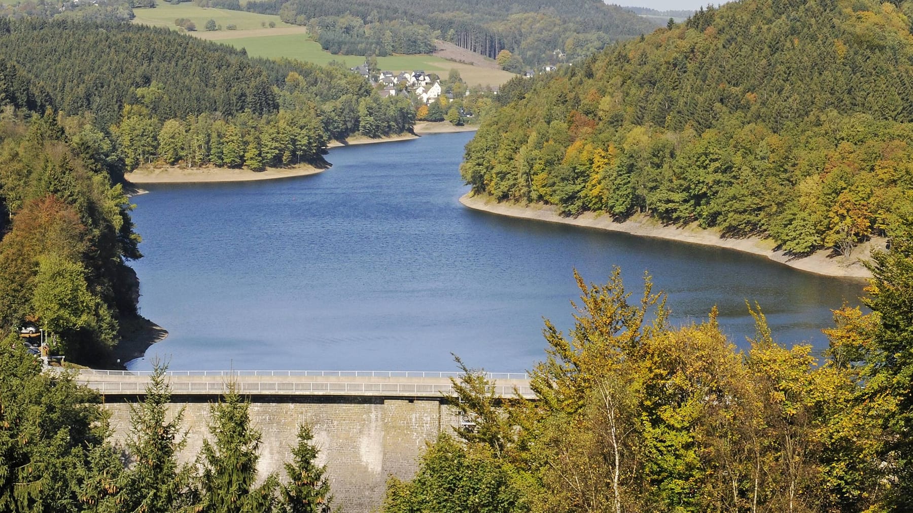 Aggertalsperre Angler stürzt in Stausee Zustand kritisch