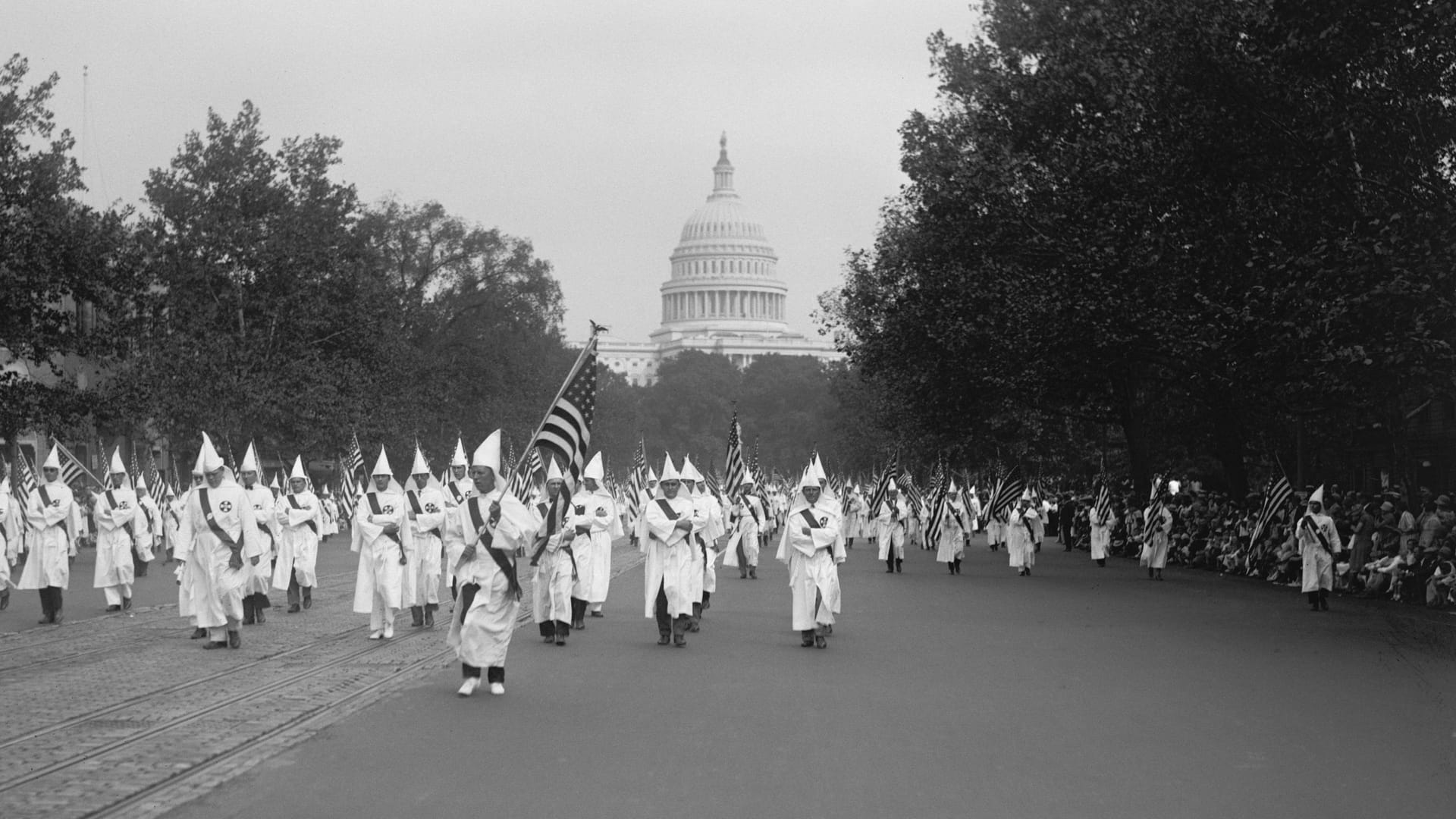 1926: Parade der Rassisten