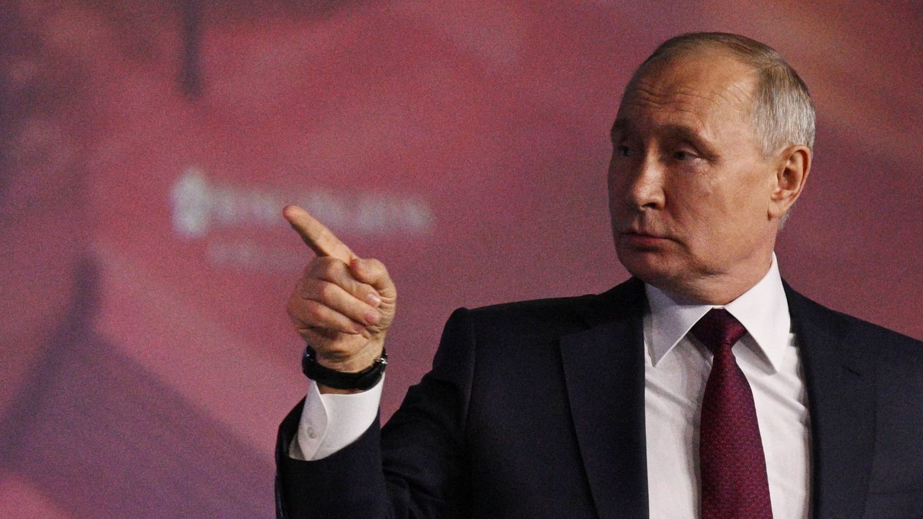 Putin minaccia di attaccare gli aeroporti fuori dall’Ucraina