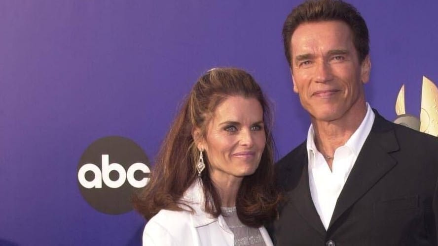 Maria Shriver und Arnold Schwarzenegger bei einem Auftritt 2002.