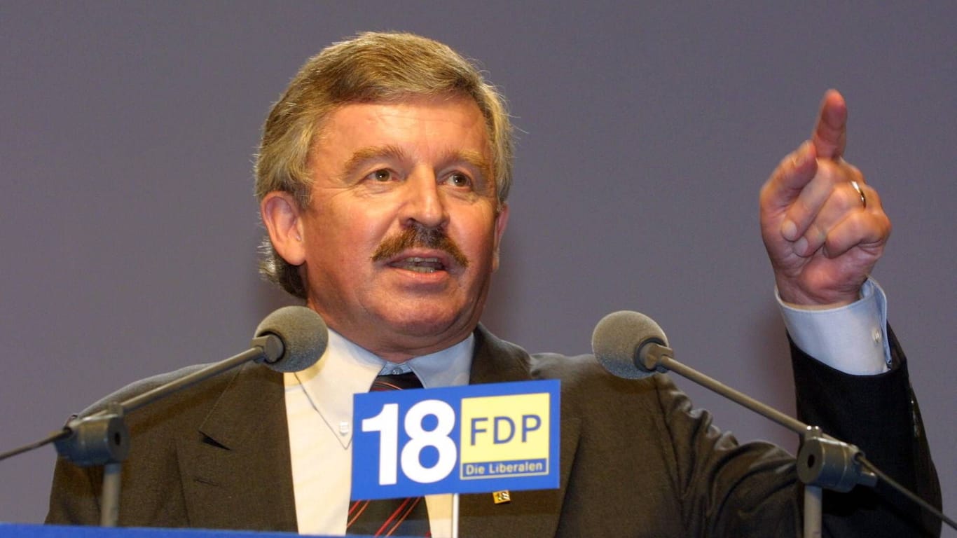 Jürgen Möllemann (hier auf dem FDP-Bundesparteitag 2002 in Mannheim) gilt als Erfinder des "Projekts 18", das für die FDP bei der Bundestagswahl von 2002 die Zielmarke 18 Prozent anpeilte.
