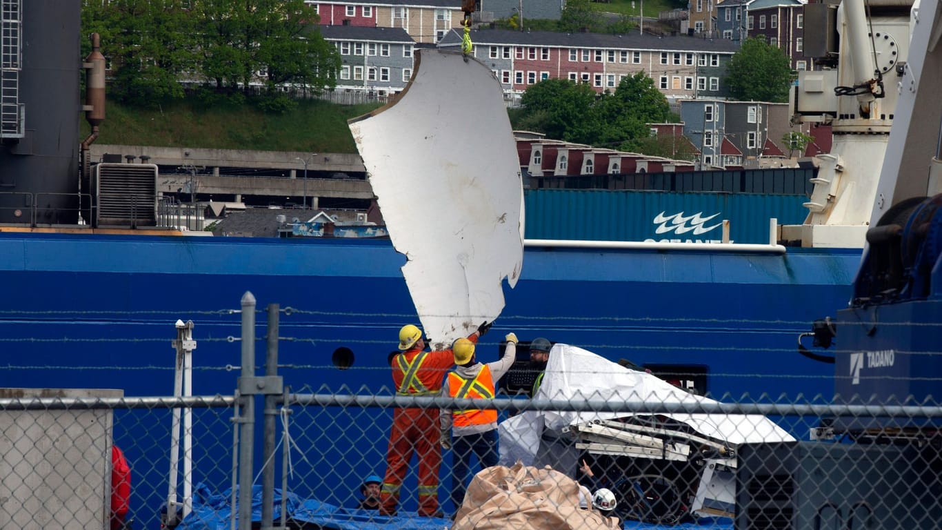 Ein Teil der Abdeckung der "Titan". Nur Trümmer konnten von dem Tauchboot geborgen werden.