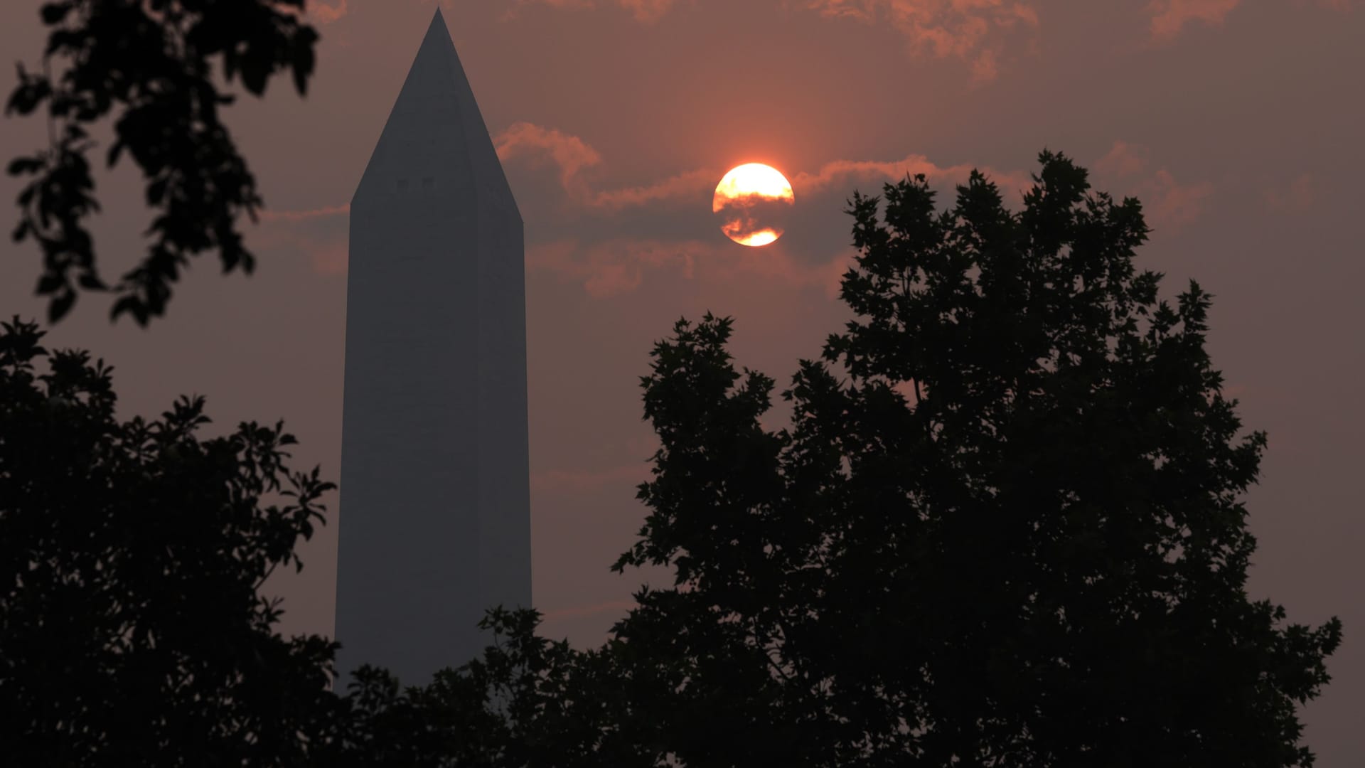 Washington, D.C.: In der US-Hauptstadt bekommt man die Folgen des Waldbrandes in Kanada zu spüren.