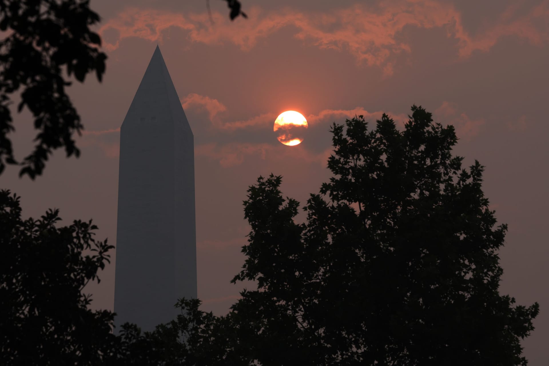 Washington, D.C.: In der US-Hauptstadt bekommt man die Folgen des Waldbrandes in Kanada zu spüren.