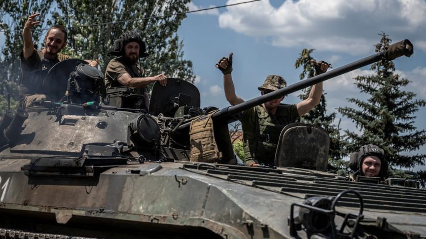 Ukrainische Soldaten auf dem Vormarsch? Die Gegenoffensive im Osten in der Ukraine hat begonnen.