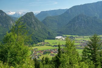 Blick auf Inzell (Archivbild): Von dort startete der Mann seinen Ausflug.