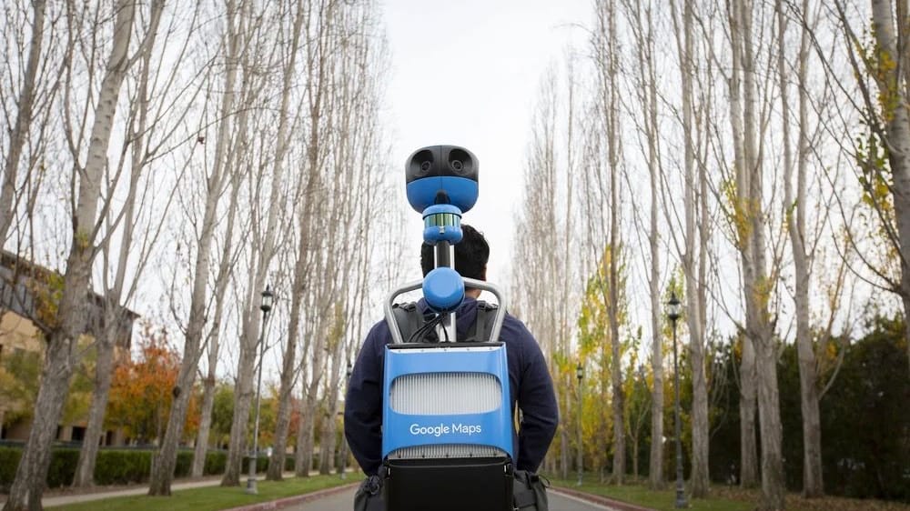 Für schwer erreichbare Gegenden nutzt Google einen Rucksack, auf dem die Kamera angebracht ist.