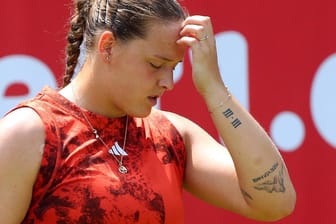 Jule Niemeier: Die Deutsche musste ihr Achtelfinale verletzungsbedingt aufgeben. Jule Niemeier: Die Deutsche musste ihr Achtelfinale verletzungsbedingt aufgeben.
