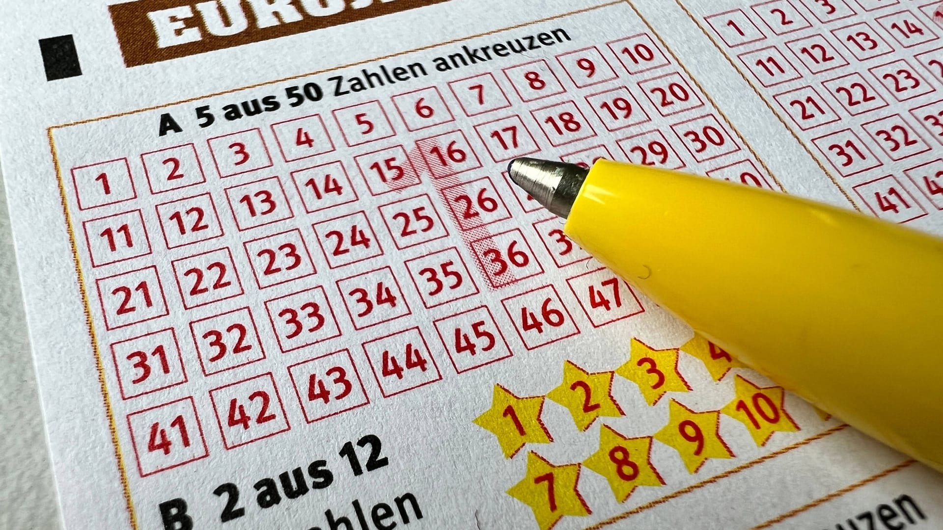 Was sind hier die richtigen Zahlen? Die Chance auf den Jackpot liegt bei 1 zu 140 Millionen.