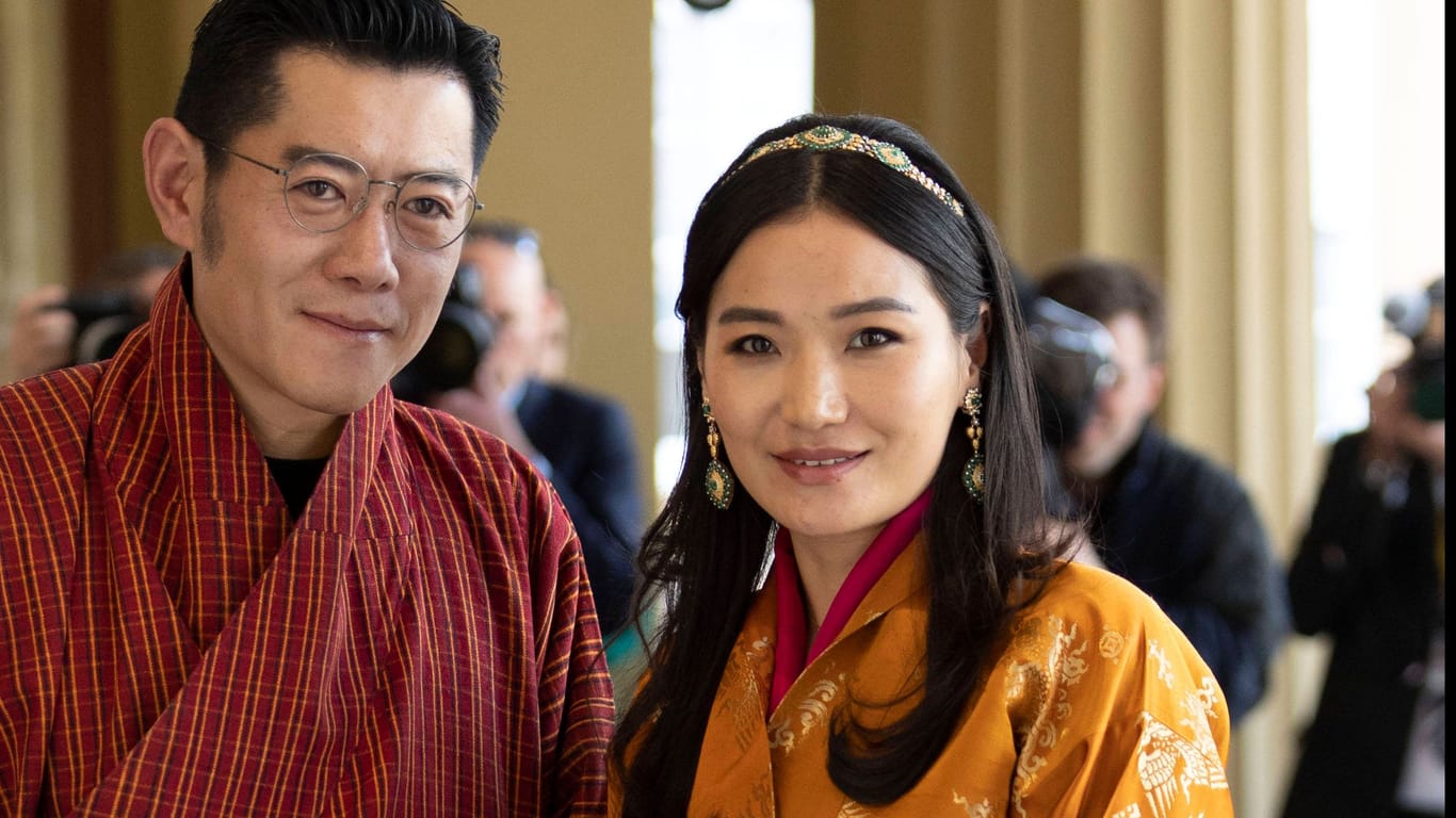 König Jigme Khesar Namgyal Wangchuck und Königin Jetsun Pema erwarten Nachwuchs.
