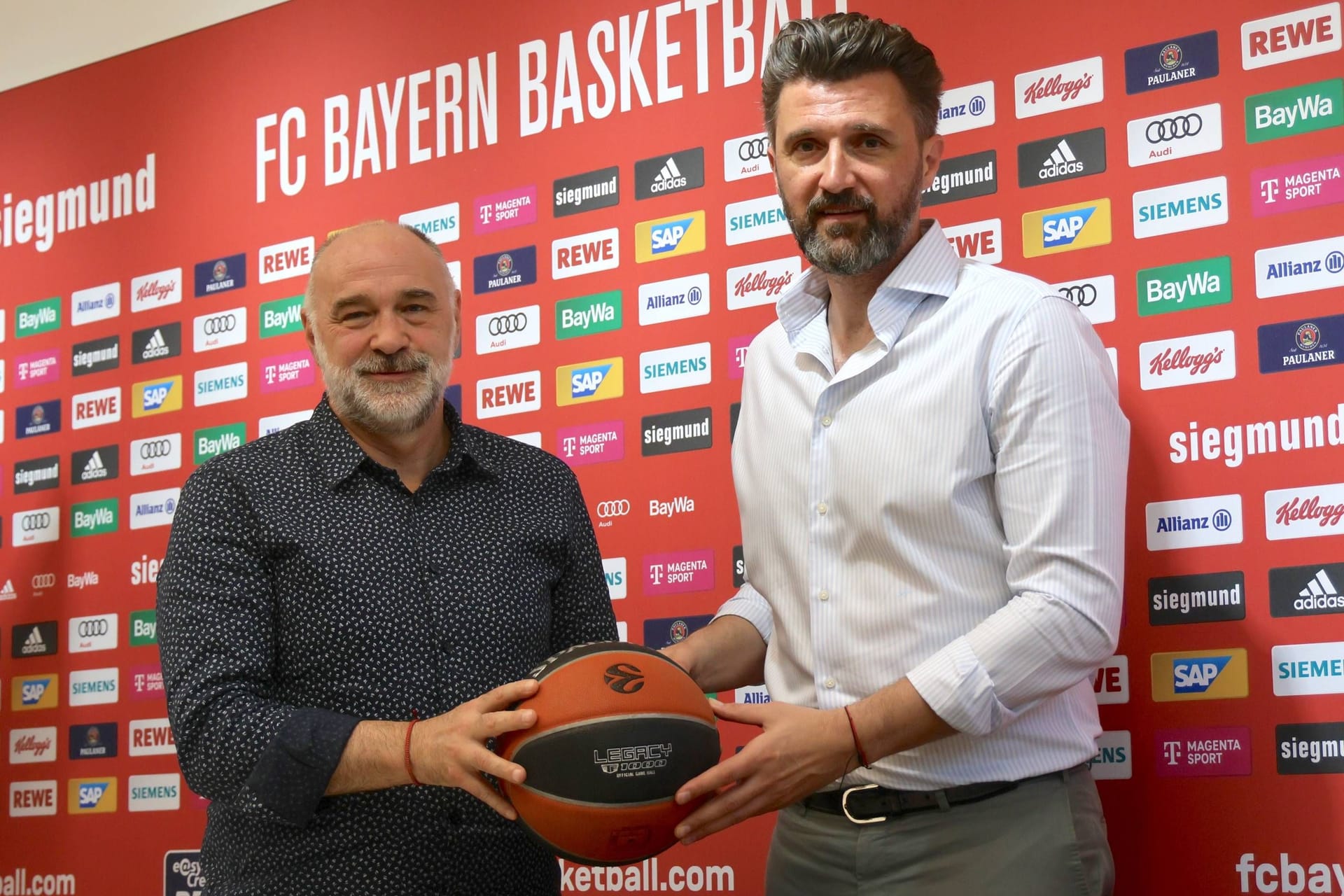 Pablo Laso (l.) und Marko Pesic (r.): Der neue Chefcoach und der Geschäftsführer des FC Bayern Basketball.