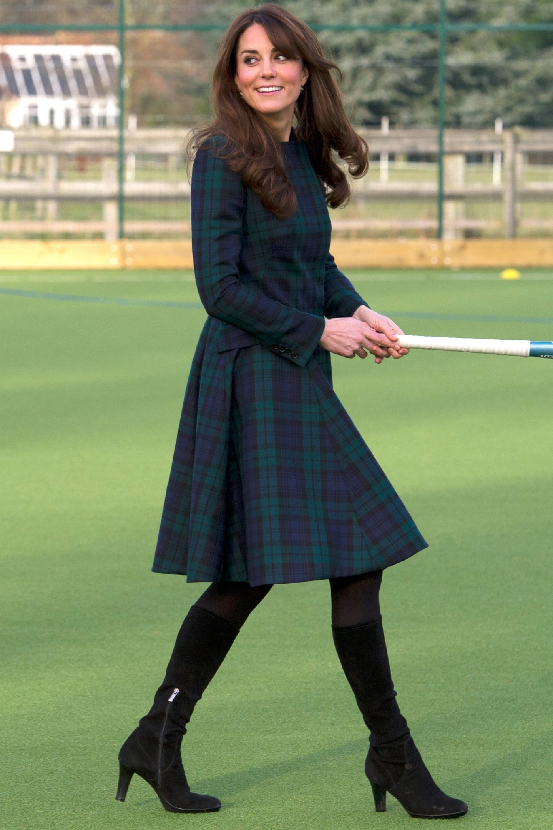30. November 2012: Herzogin Kate besucht die St. Andrew’s School in Pangbourne, wo sie selbst Schülerin war und wo sie erstmals auf ihren jetzigen Ehemann Prinz William traf.
