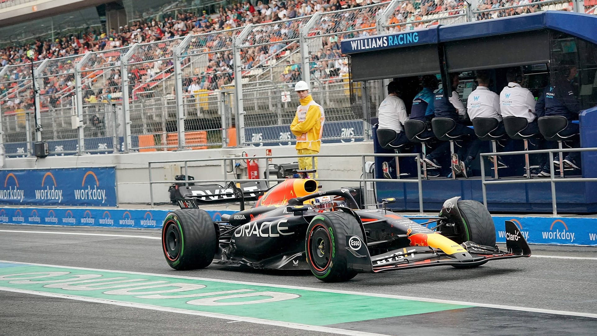 Max Verstappen beim Training in Barcelona.