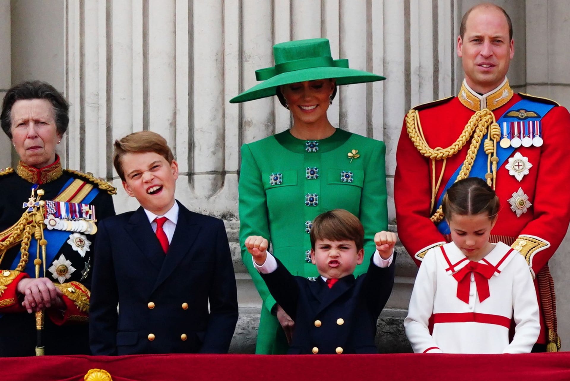 Die Royals auf dem Balkon des Buckingham-Palastes