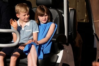 Jacques und Gabriella: Sie kamen in einem Elektrofahrzeug und in Begleitung eines Bodyguards zu den Feierlichkeiten.