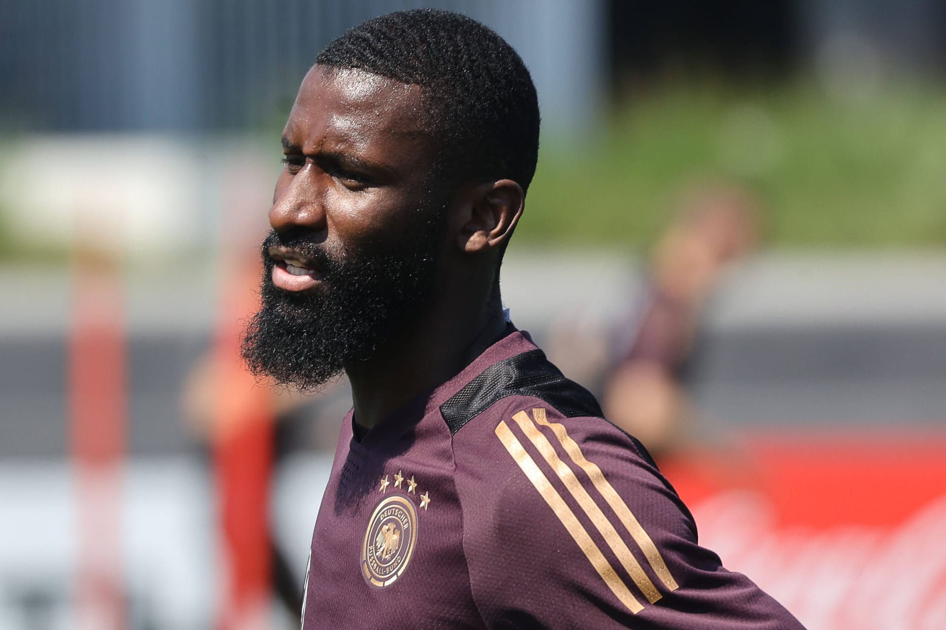Antonio Rüdiger: Er ist offenbar mit einem Fan aneinandergeraten.