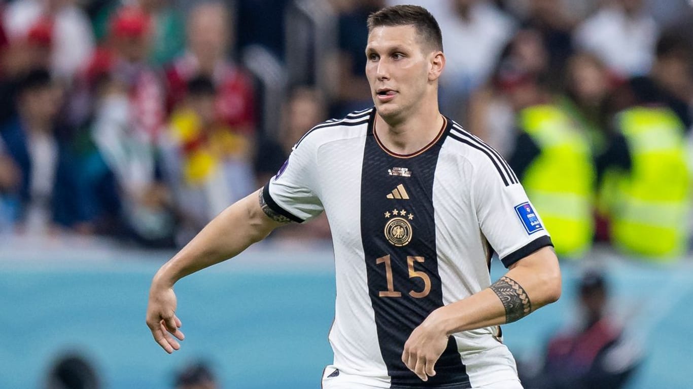 Niklas Süle: Der Nationalspieler ist nach seiner Nicht-Nominierung für die aktuellen Länderspiele in die Kritik geraten.