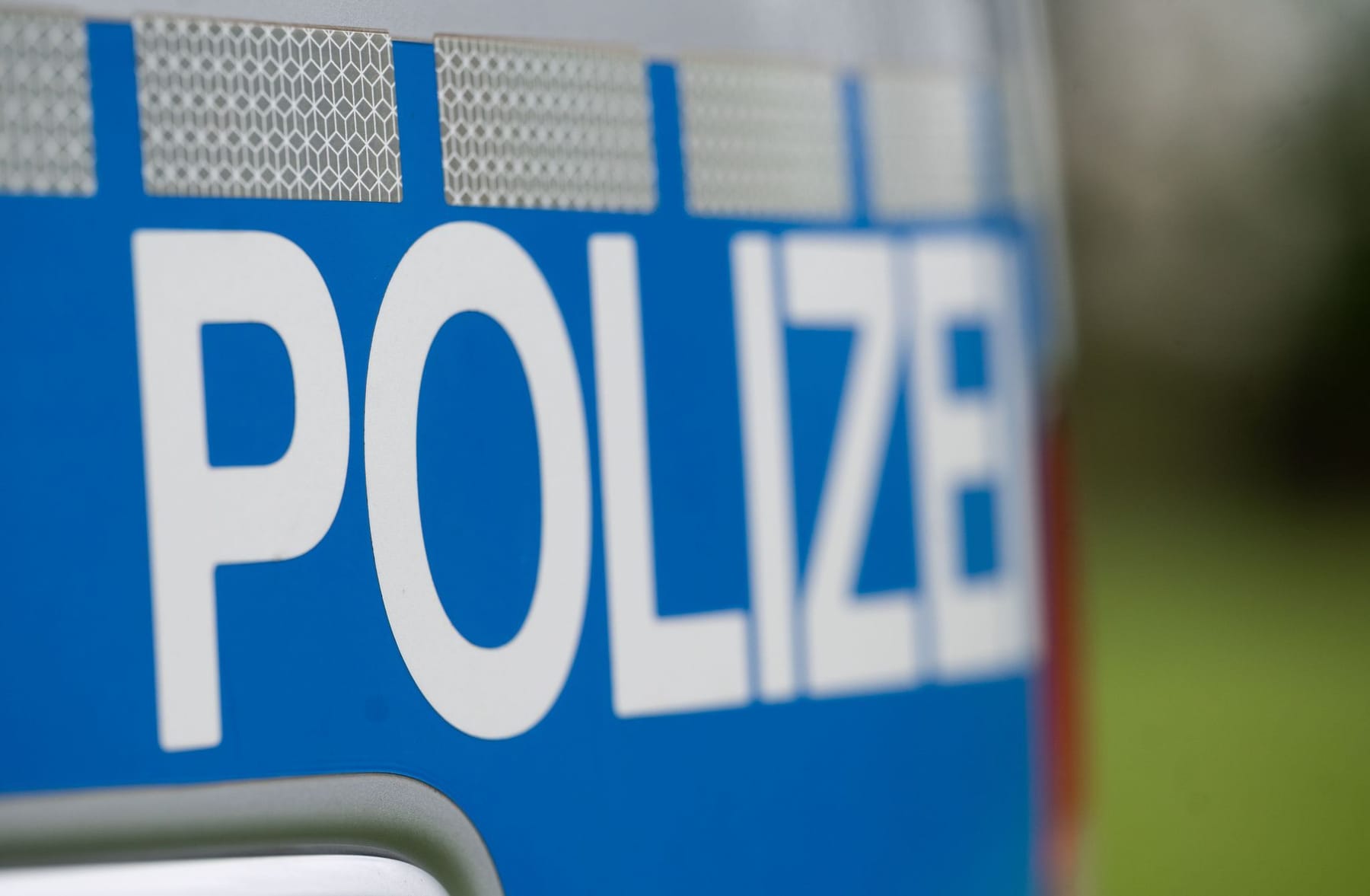 245 zerstörte Autoscheiben in Hamburg: Polizei ertappt Mann auf