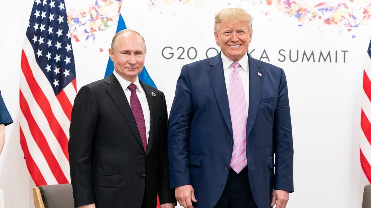 Wladimir Putin und Donald Trump in Japan 2019: Eine Rückkehr von Trump ins Weiße Haus könnte die US-Unterstützung für die Ukraine schwächen.