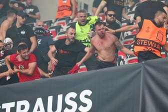 Krawalle bei OGC Nizza gegen den 1. FC Köln: Ein Kölner Fan wurde zu einer Bewährungsstrafe verurteilt.