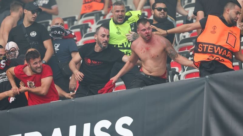 Krawalle bei OGC Nizza gegen den 1. FC Köln: Ein Kölner Fan wurde zu einer Bewährungsstrafe verurteilt.