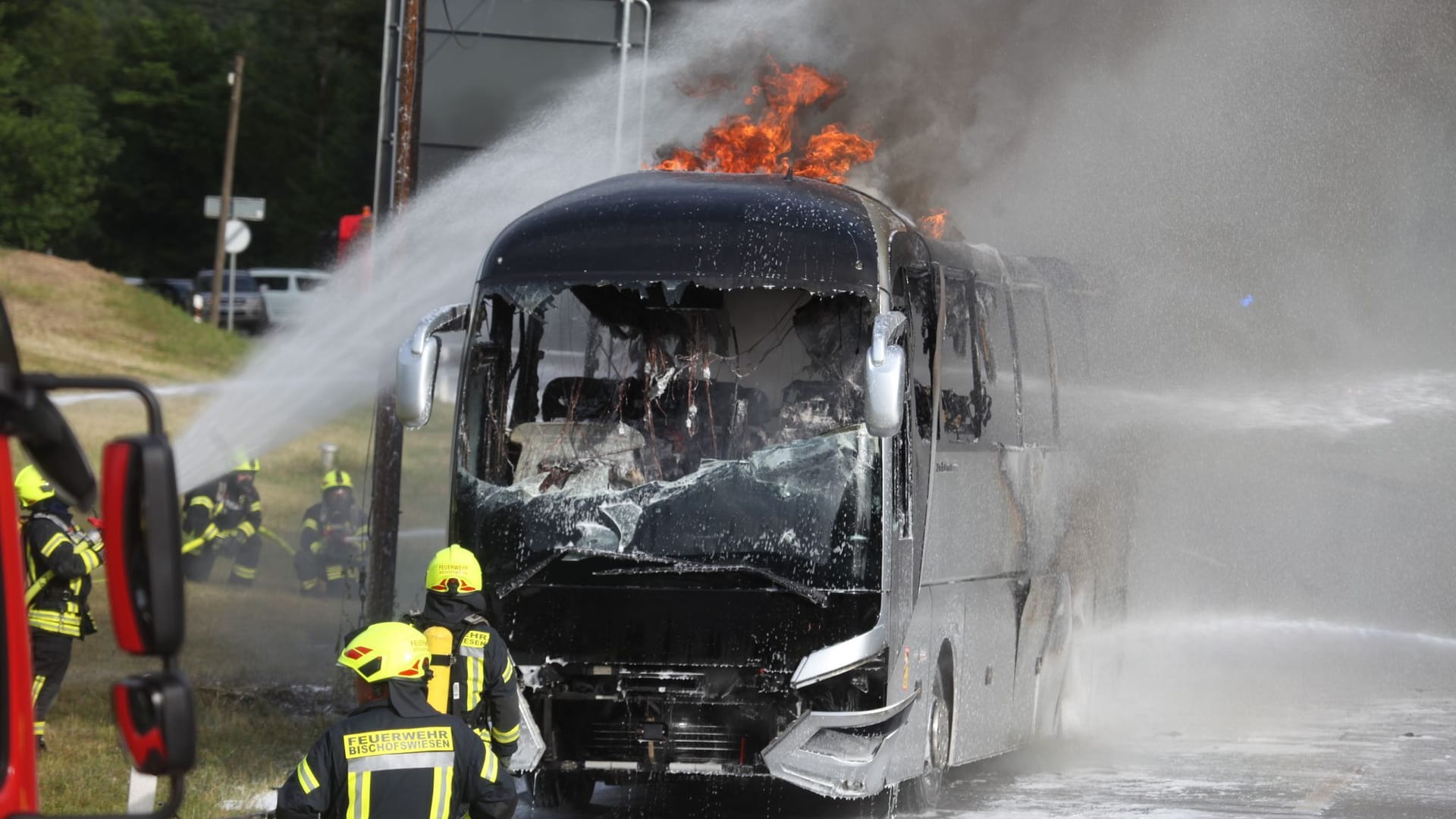 Reisebus im Berchtesgadener Land vollständig ausgebrannt