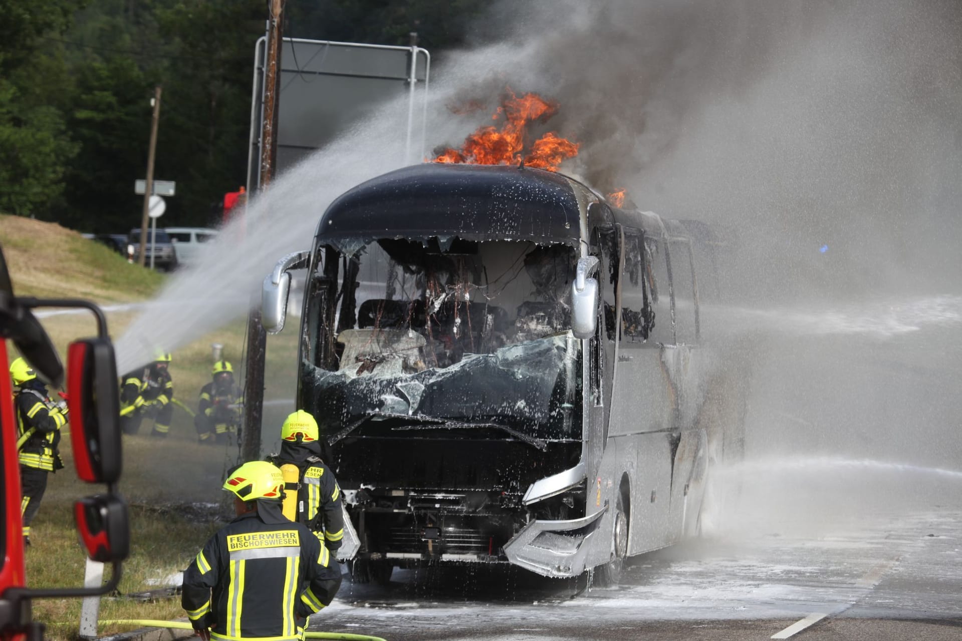 Reisebus im Berchtesgadener Land vollständig ausgebrannt