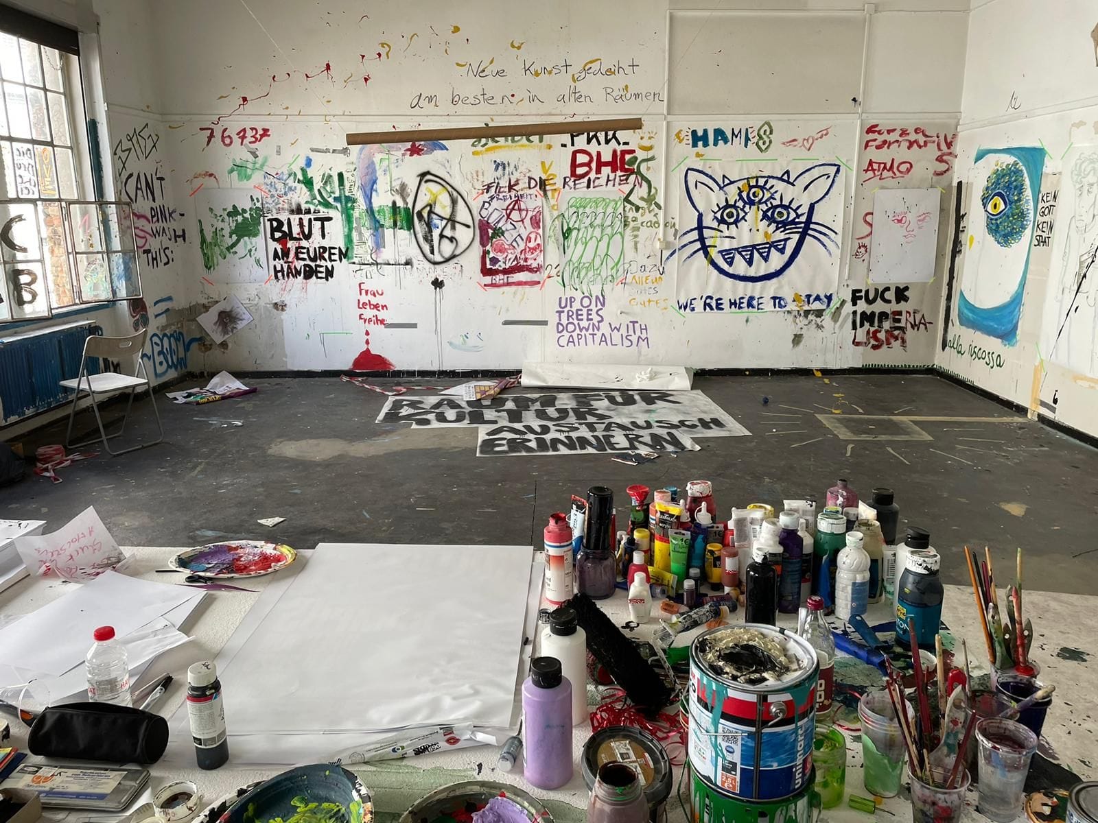 "Neue Kunst gedeiht am besten in alten Räumen": der Kunstraum der Aktivisten im zweiten Stock
